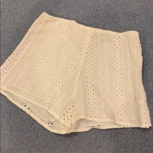 House of Three high waisted lace short